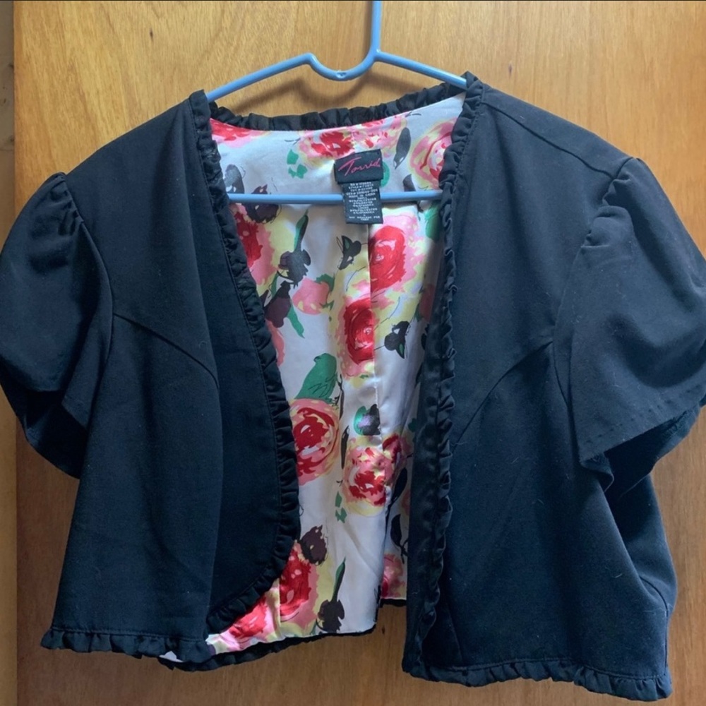 Torrid Size 3 Shrug